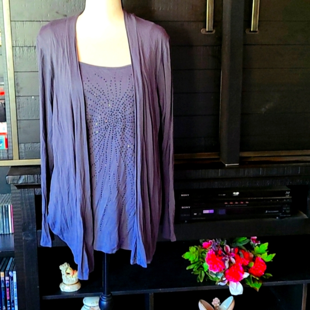 Women's top (attached tank top)